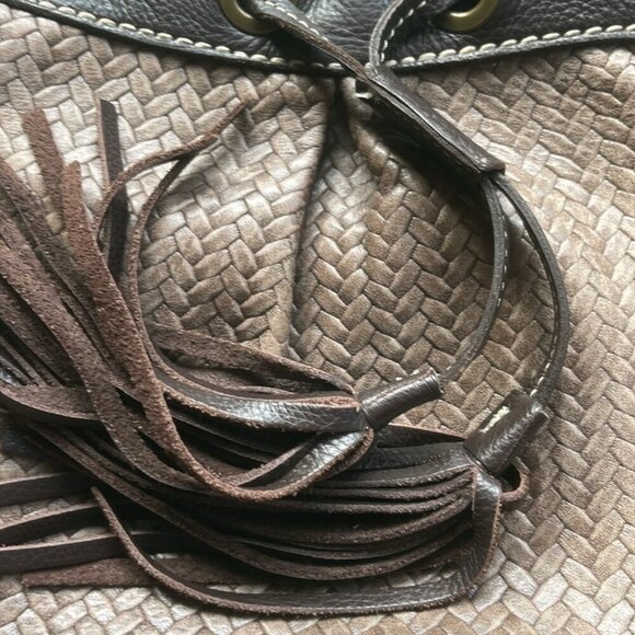 Roots Canada Dark Brown Weave Leather Tassel Crossbody Bag Purse - Picture 3 of 12